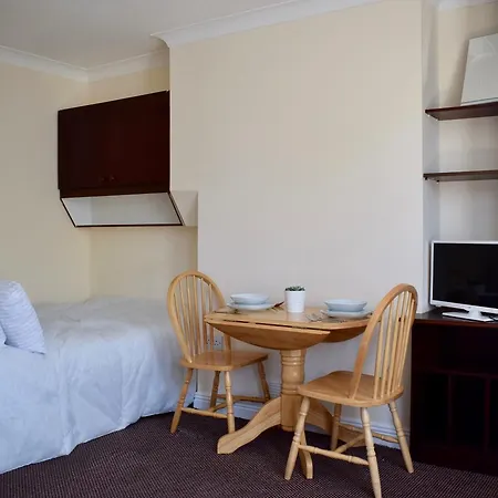 Bright Studio In Drumcondra Dublin